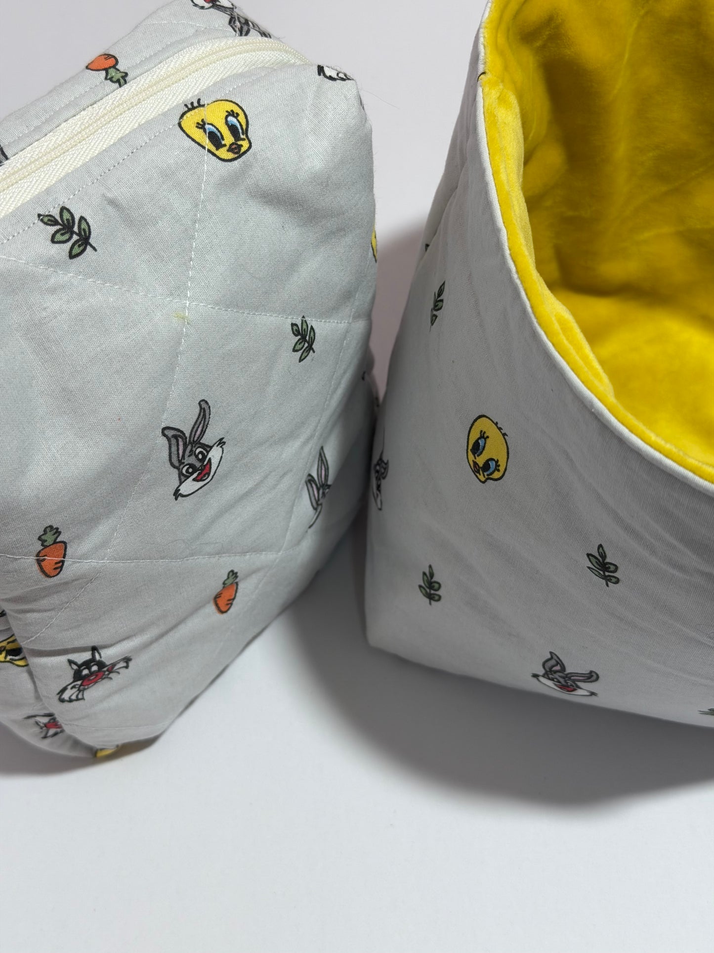 Looney Pals - Σετ τσαντάκι πάνας & καλάθι αποθήκευσης